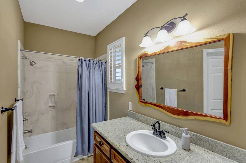 Photo of Bathroom in Brookshire