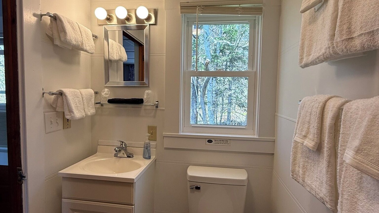 Photo of Bathroom in Searsport