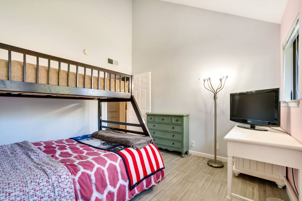 Photo of Bedroom in Lakeway