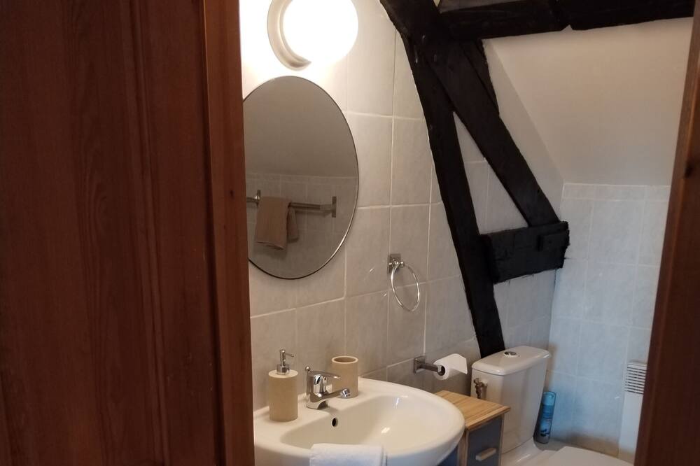 Photo of Bathroom in Berville-sur-Mer