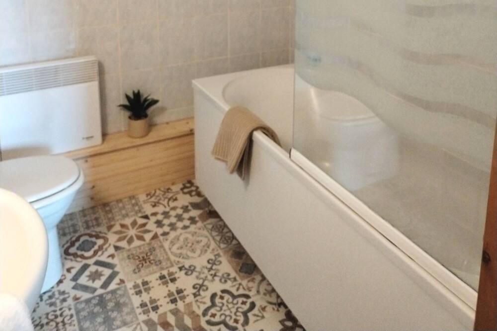 Photo of Bathroom in Berville-sur-Mer