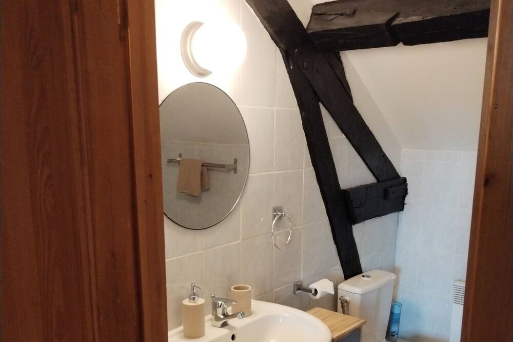 Photo of Bathroom in Berville-sur-Mer