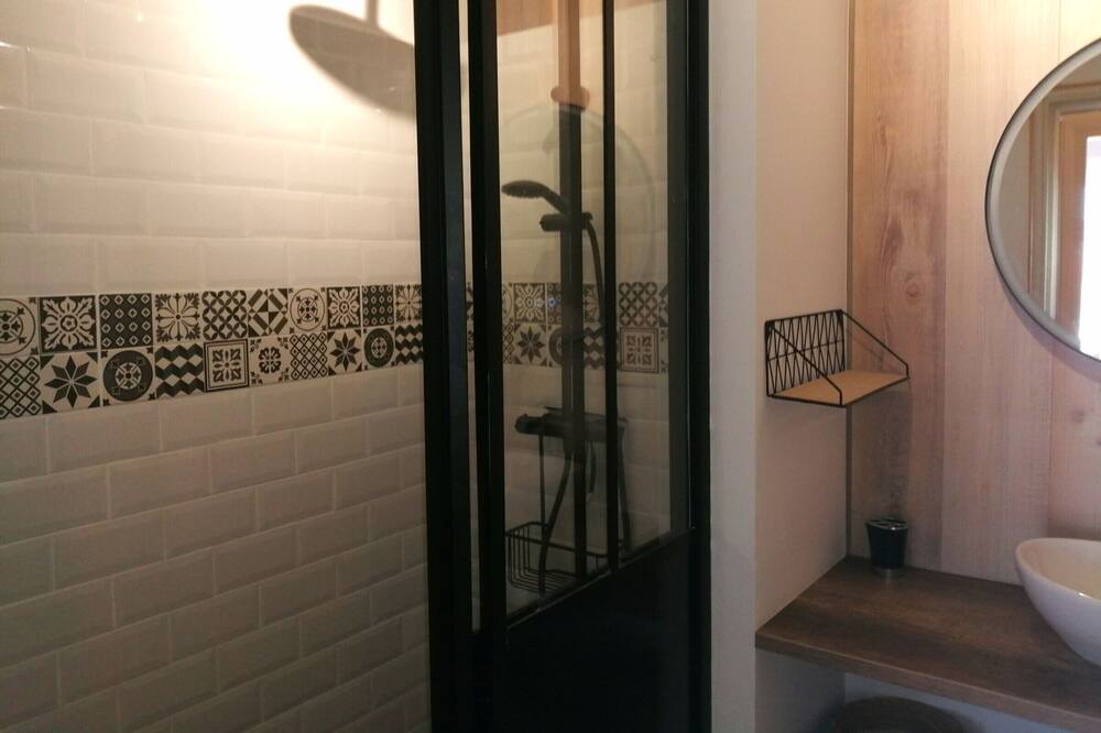 Photo of Bathroom in Saint-Gilles-Croix-de-Vie