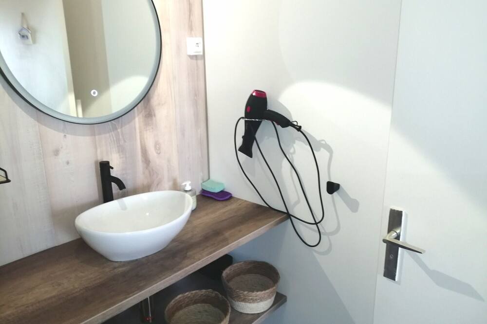 Photo of Bathroom in Saint-Gilles-Croix-de-Vie