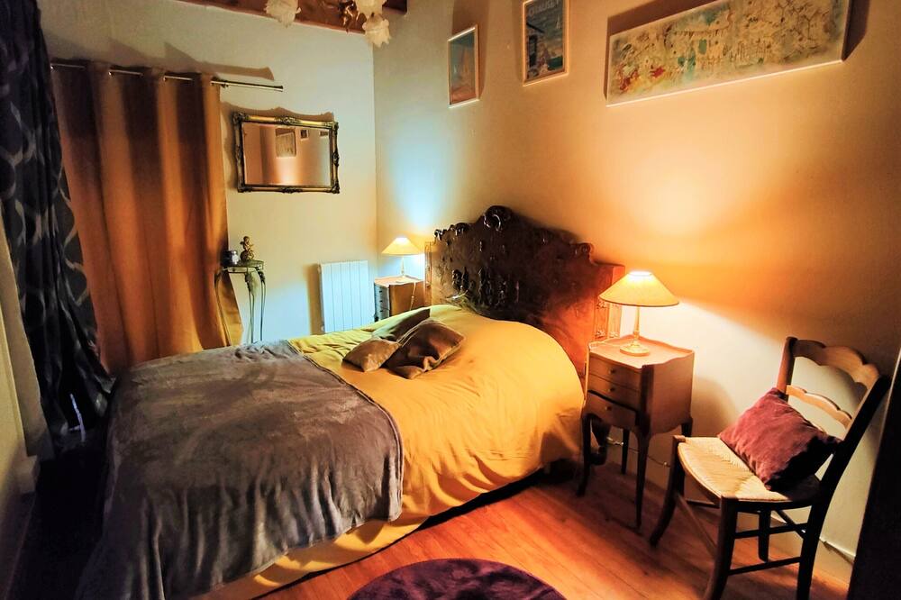 Photo of Bedroom in Le Lorey