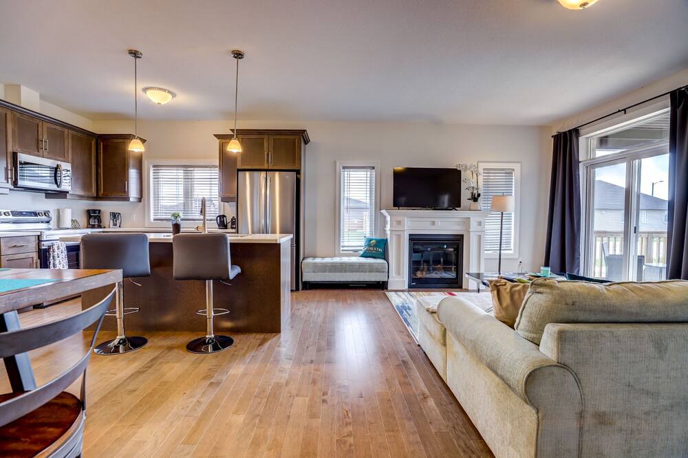 Photo of Livingroom in Port Elgin