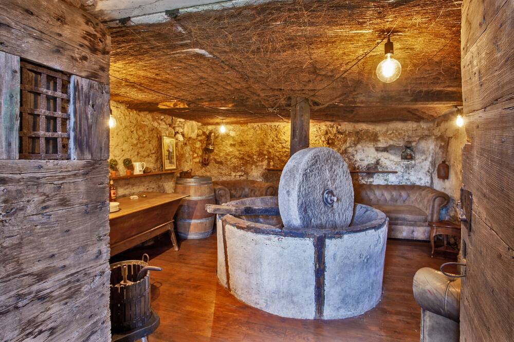 Photo of Others in Sisco