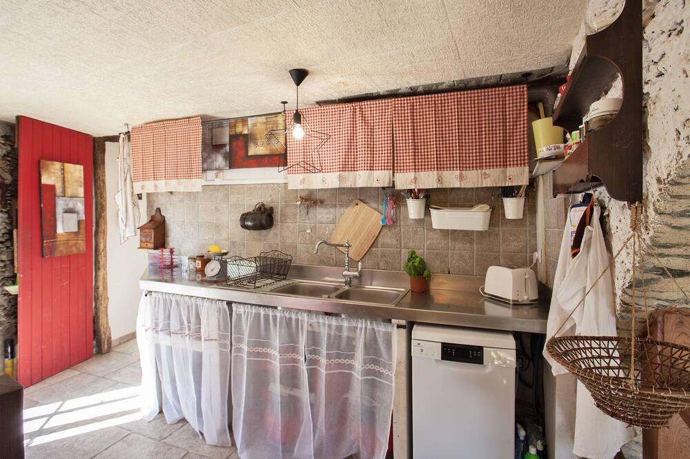 Photo of Others in Sisco