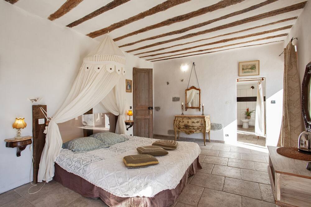 Photo of Others in Sisco