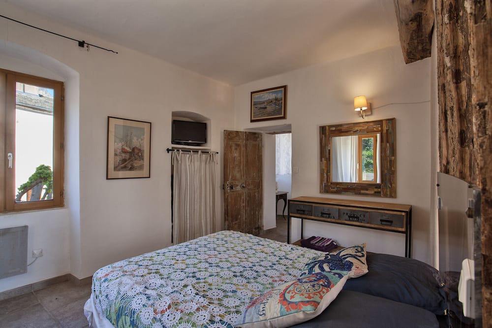 Photo of Others in Sisco