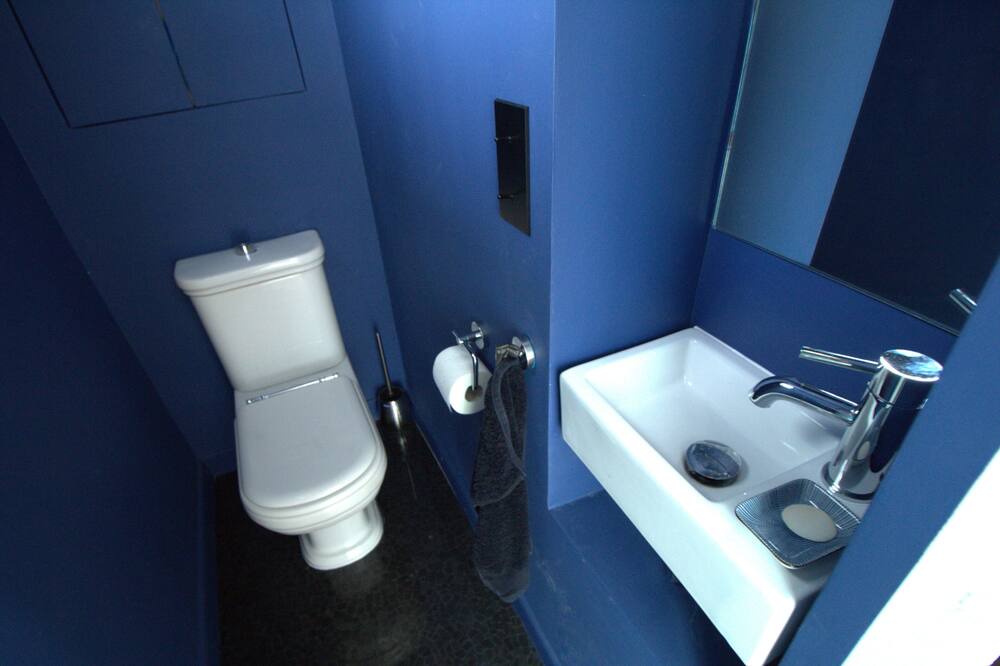 Photo of Bathroom in Quartier de la Chapelle