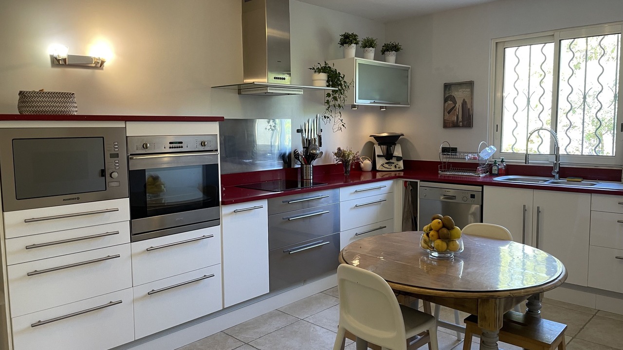 Photo of Kitchen in Ensues-la-Redonne