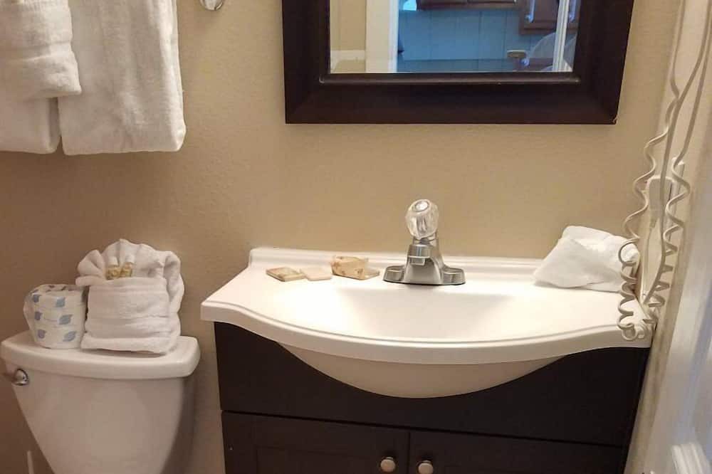 Photo of Bathroom in Crystal Beach