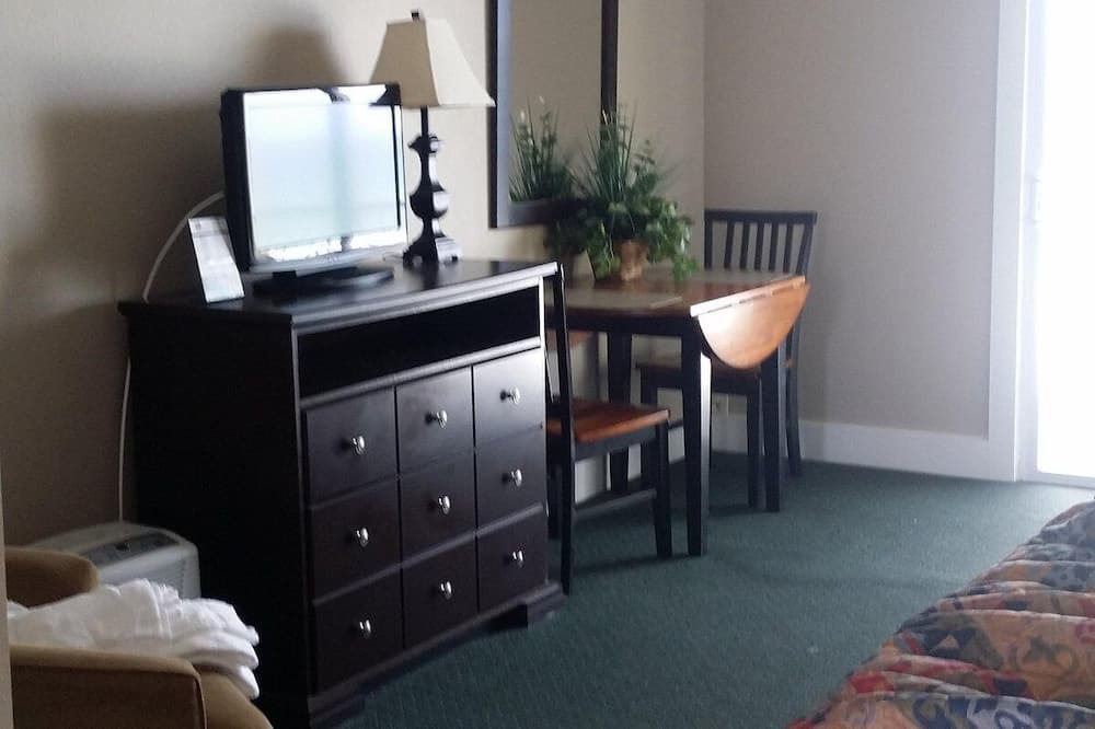 Photo of Bedroom in Crystal Beach