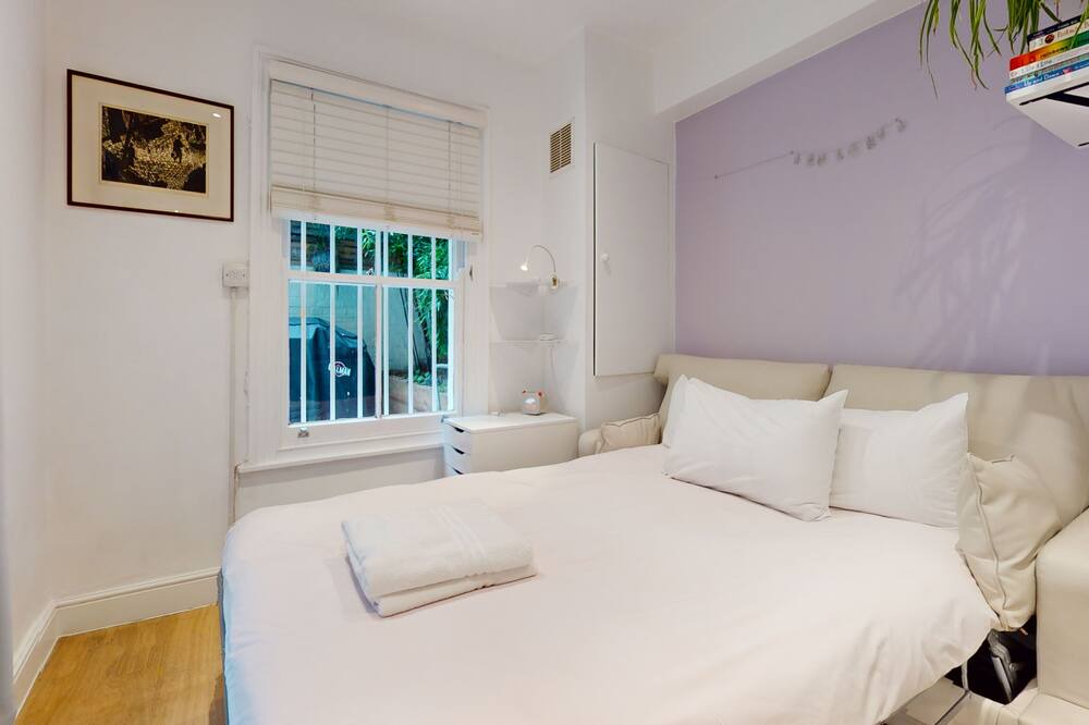 Photo of Others in West Kensington