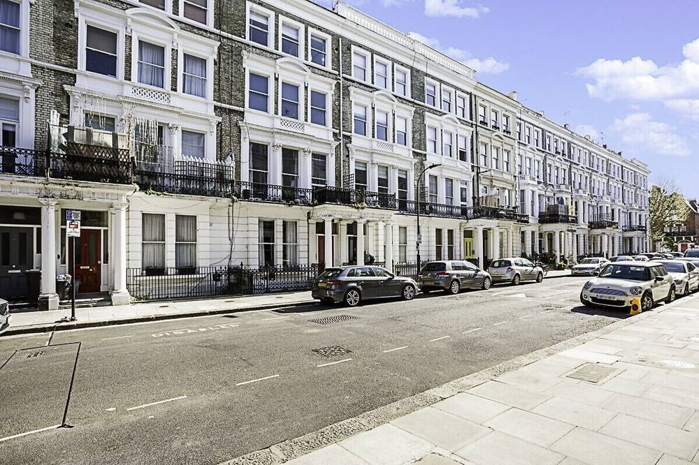 Photo of Outdoor in West Kensington