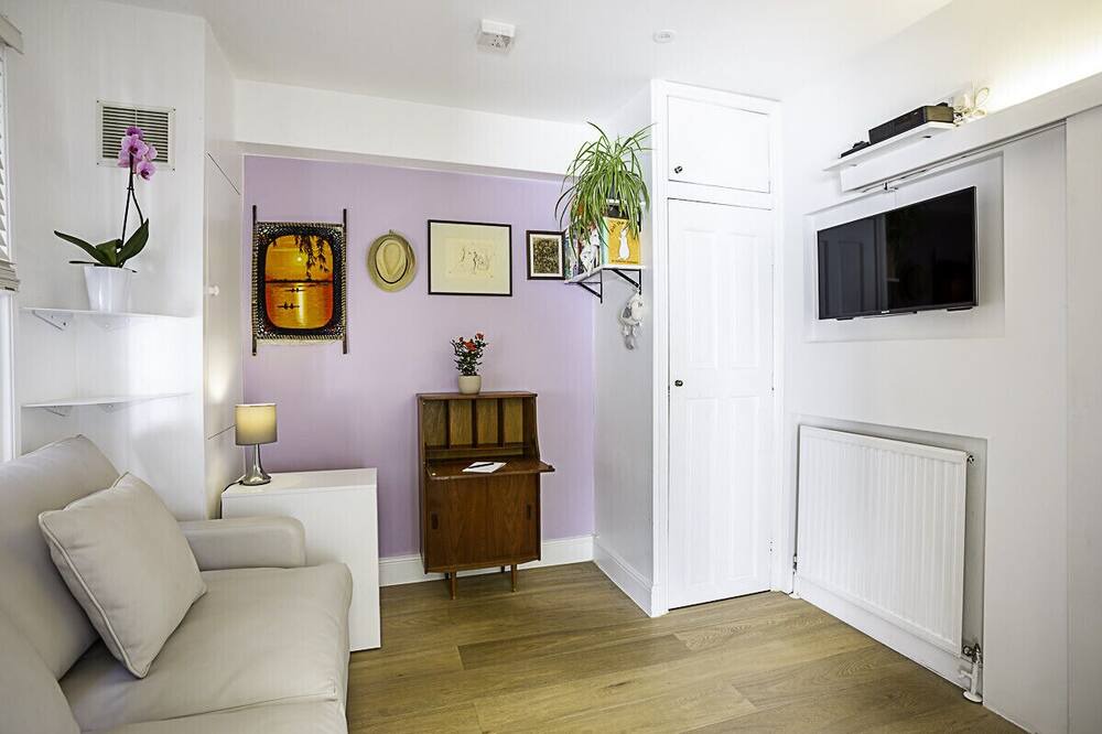 Photo of Others in West Kensington