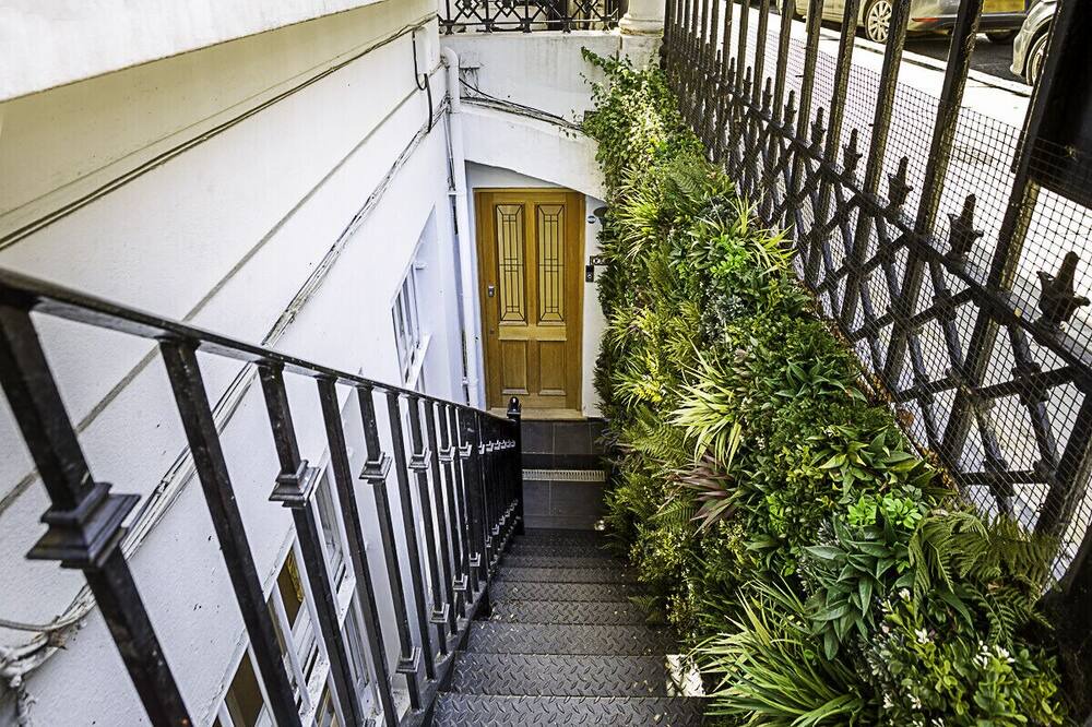 Photo of Outdoor in West Kensington