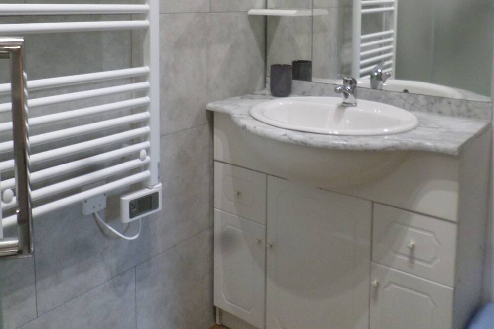 Photo of Bathroom in Aiguelèze