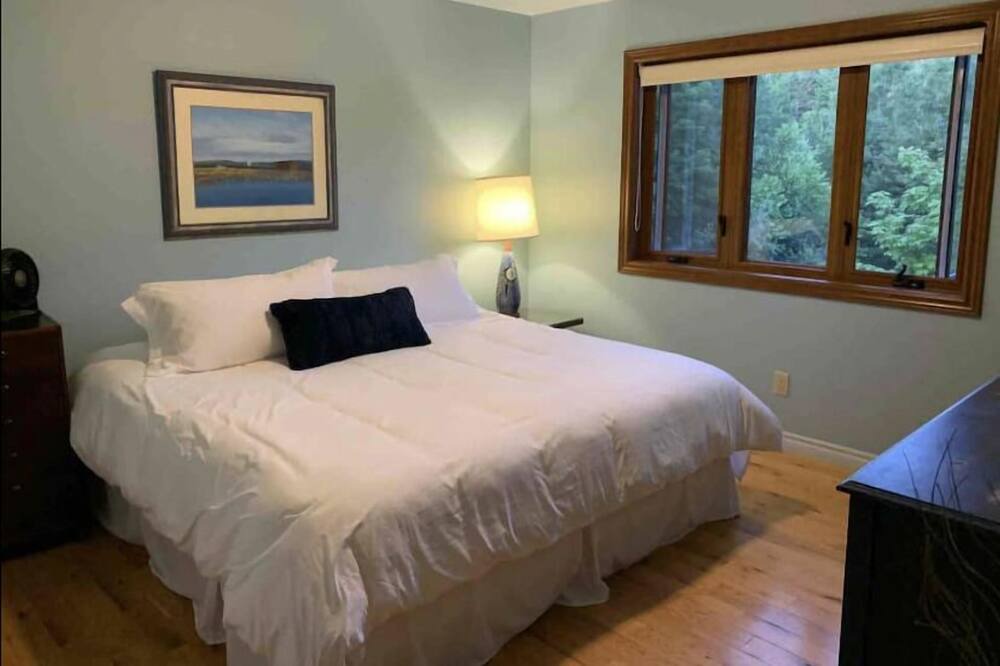 Photo of Bedroom in Novar