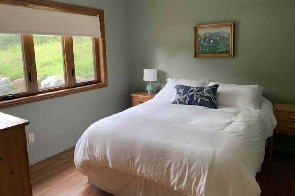 Photo of Bedroom in Novar