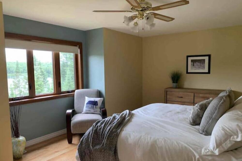 Photo of Bedroom in Novar