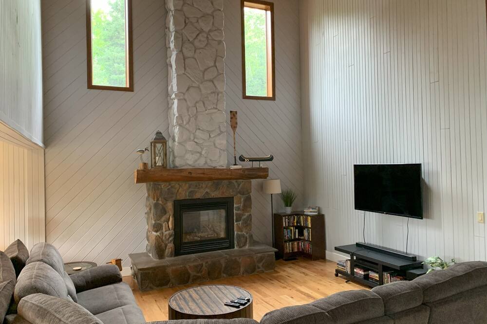 Photo of Livingroom in Novar