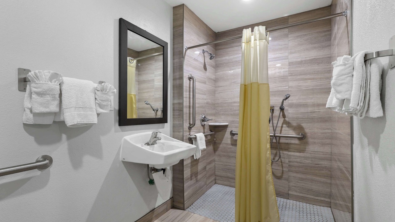 Photo of Bathroom in Central Escondido