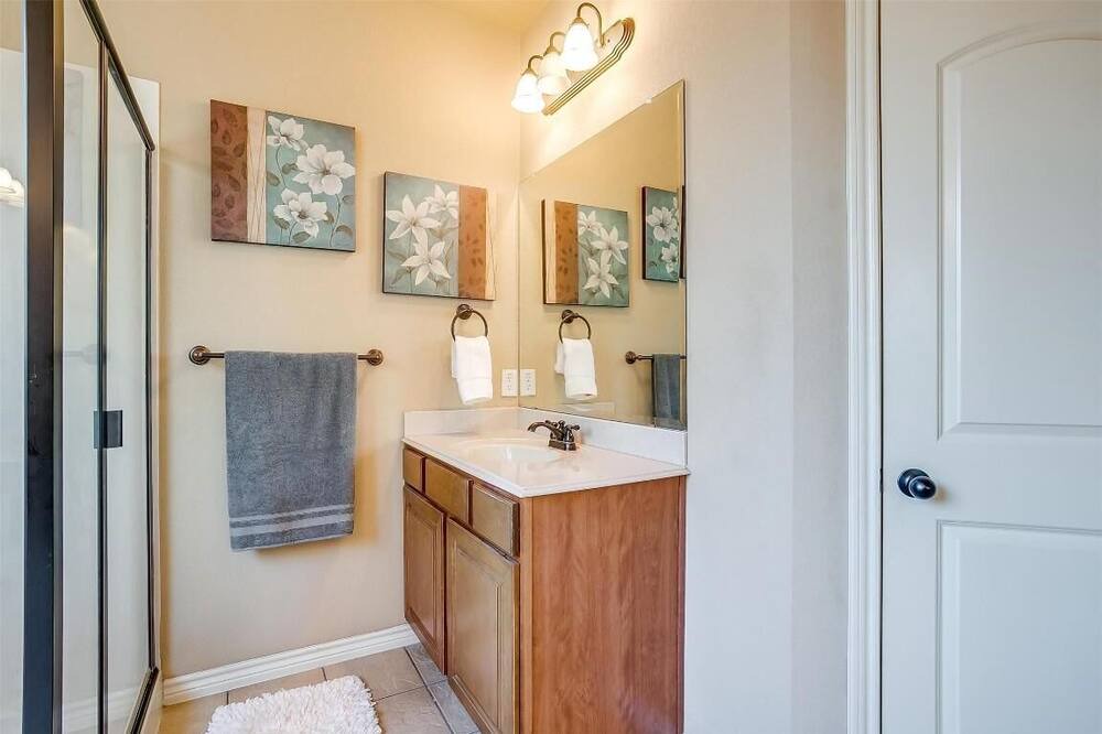 Photo of Bathroom in Burleson