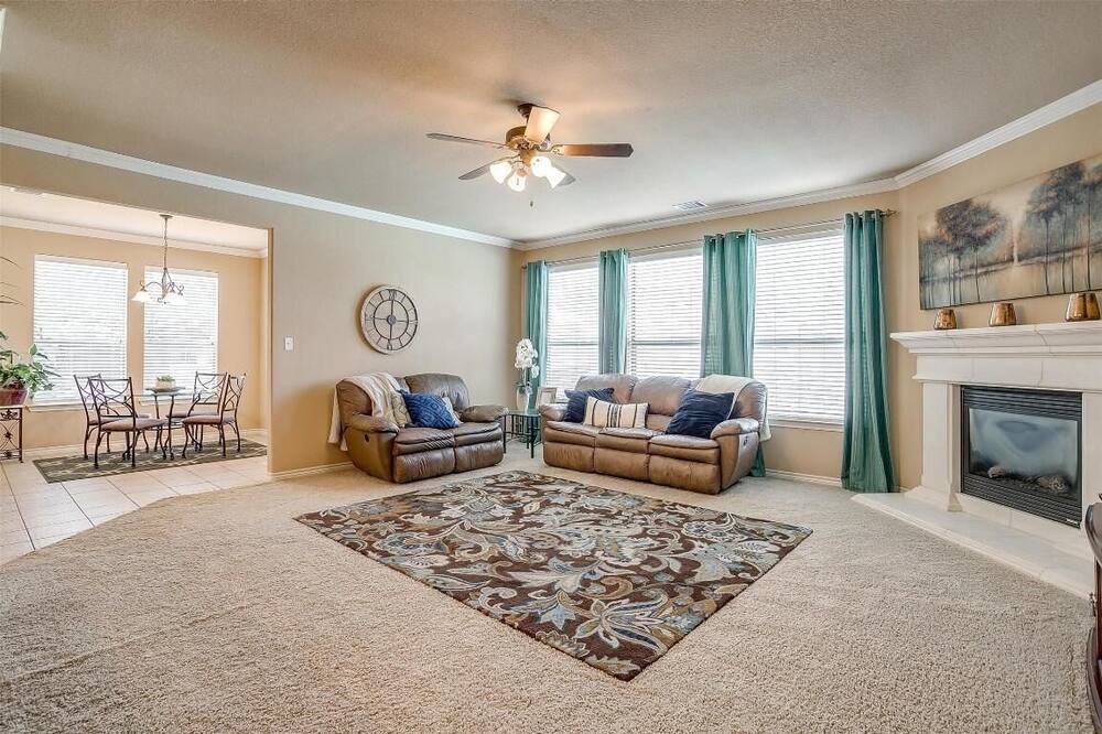 Photo of Livingroom in Burleson