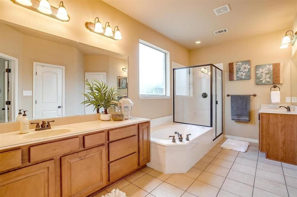 Photo of Bathroom in Burleson