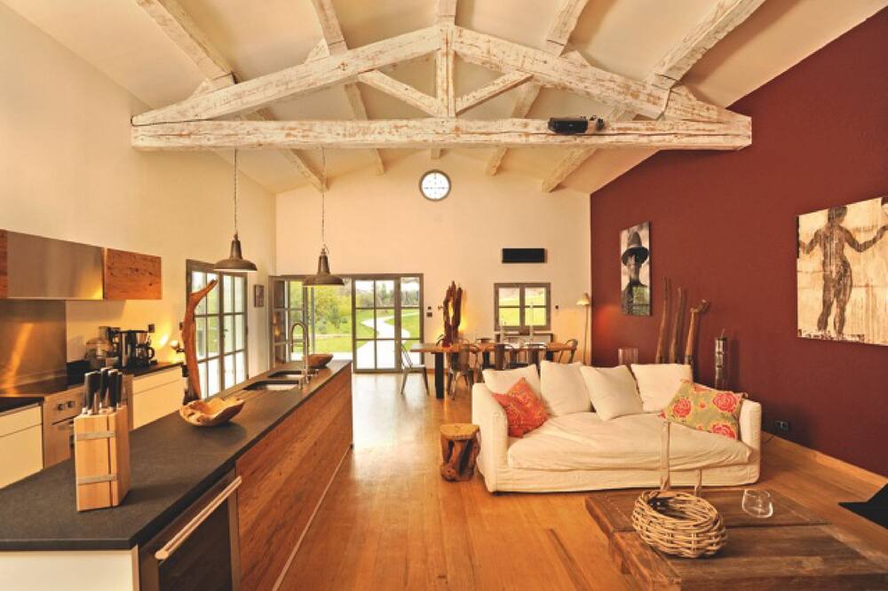 Photo of Livingroom in Saint-Gilles