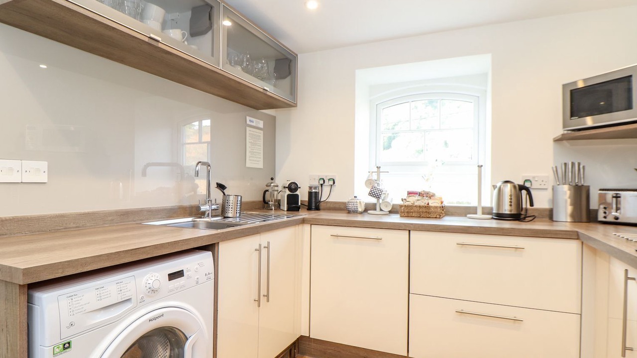 Photo of Others in Trebarwith Strand