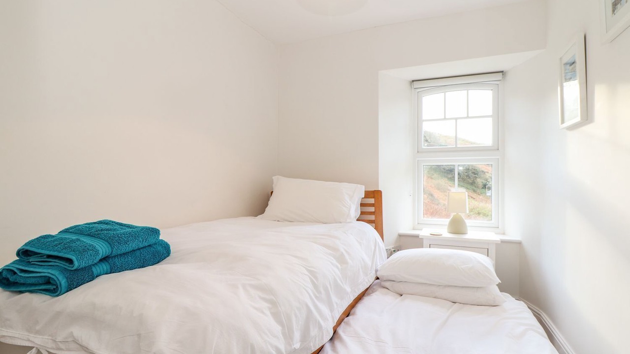 Photo of Others in Trebarwith Strand