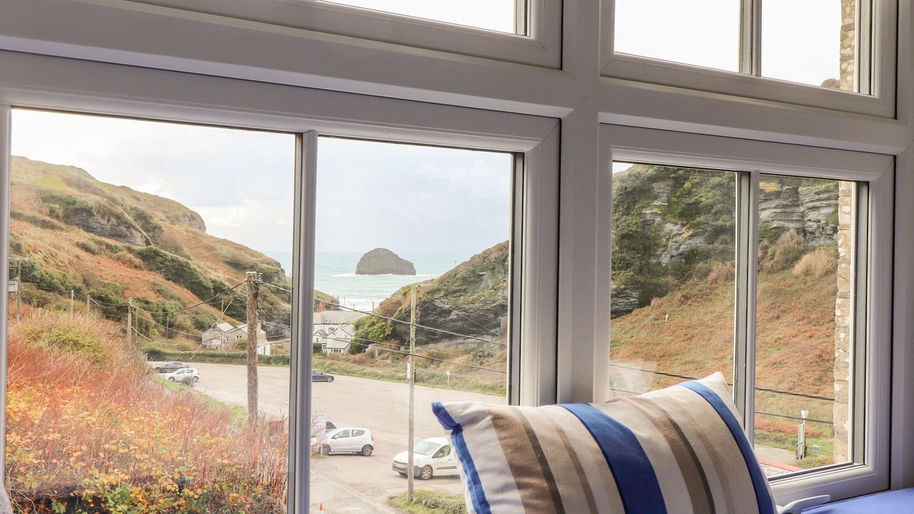 Photo of Others in Trebarwith Strand