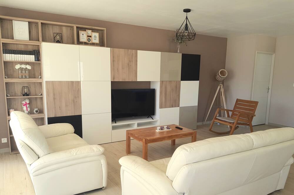 Photo of Livingroom in Chambonas