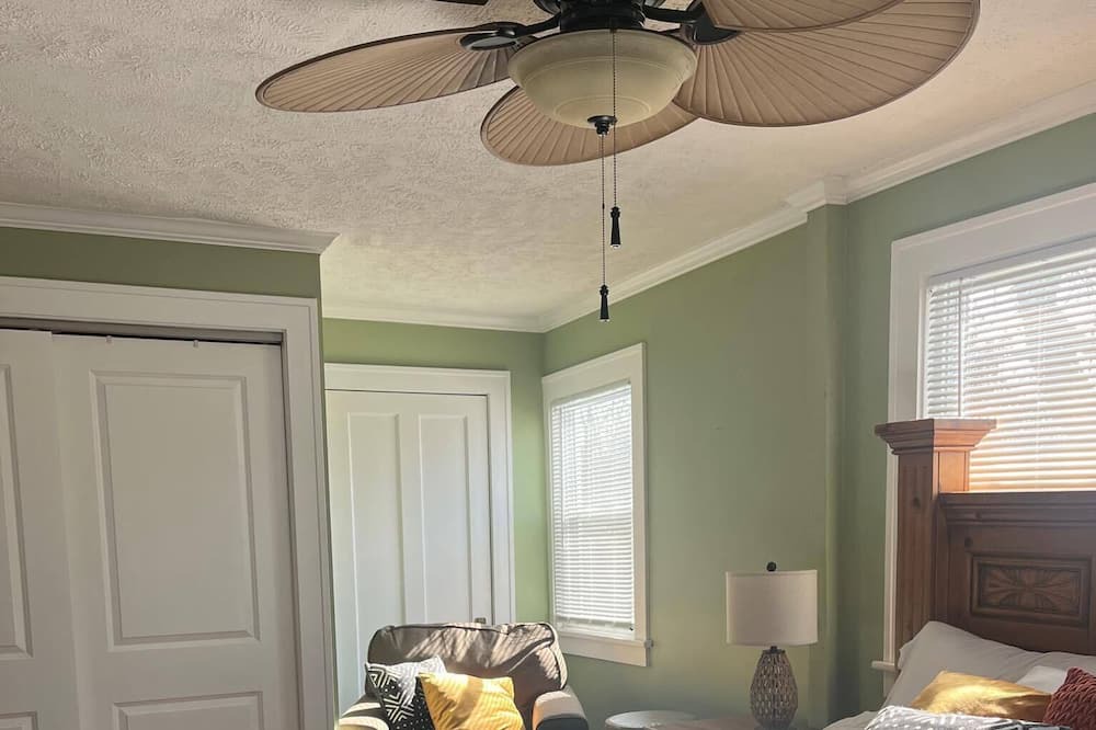 Photo of Bedroom in Willoughby