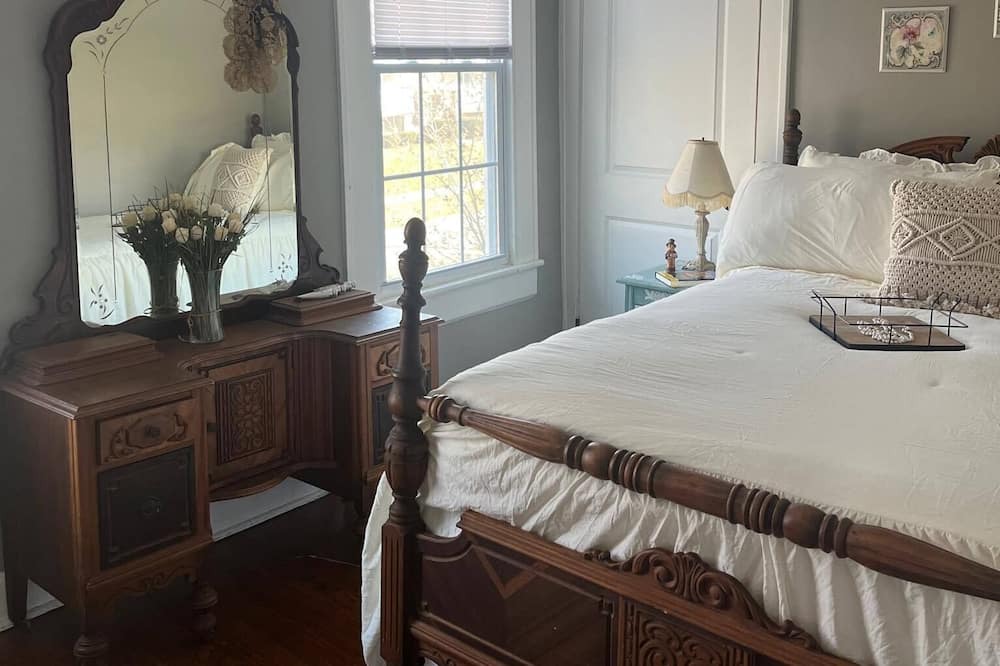 Photo of Bedroom in Willoughby