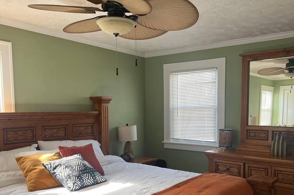 Photo of Bedroom in Willoughby