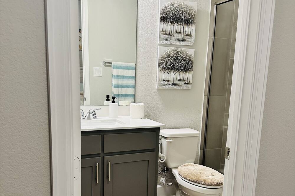 Photo of Bathroom in Forney