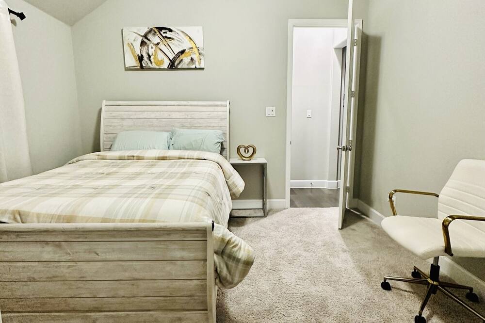 Photo of Bedroom in Forney