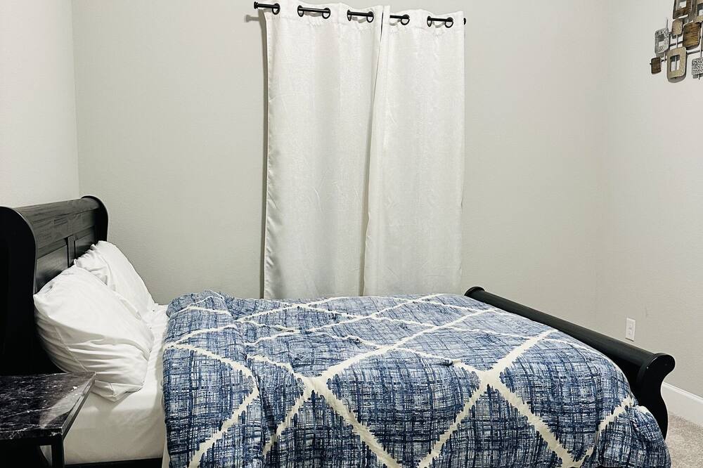 Photo of Bedroom in Forney