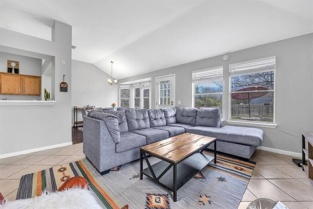 Photo of Livingroom in Hutto