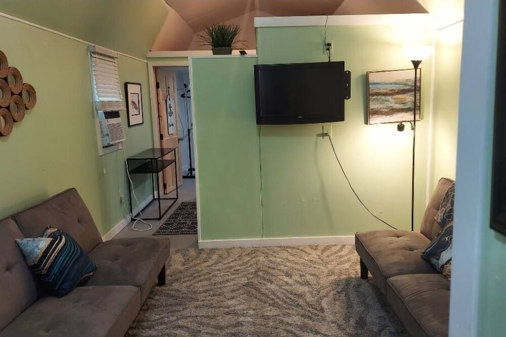 Photo of Livingroom in Foley