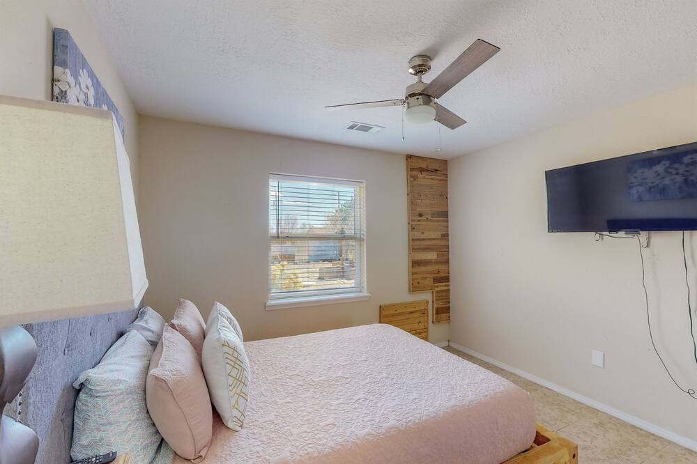 Photo of Bedroom in Rio Rancho