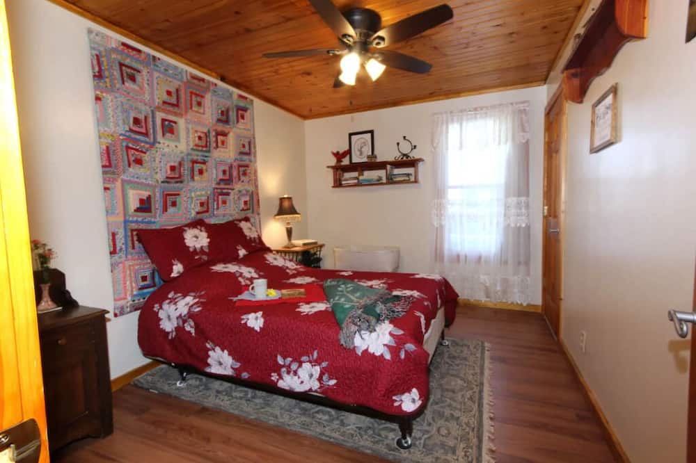 Photo of Bedroom in Loudonville
