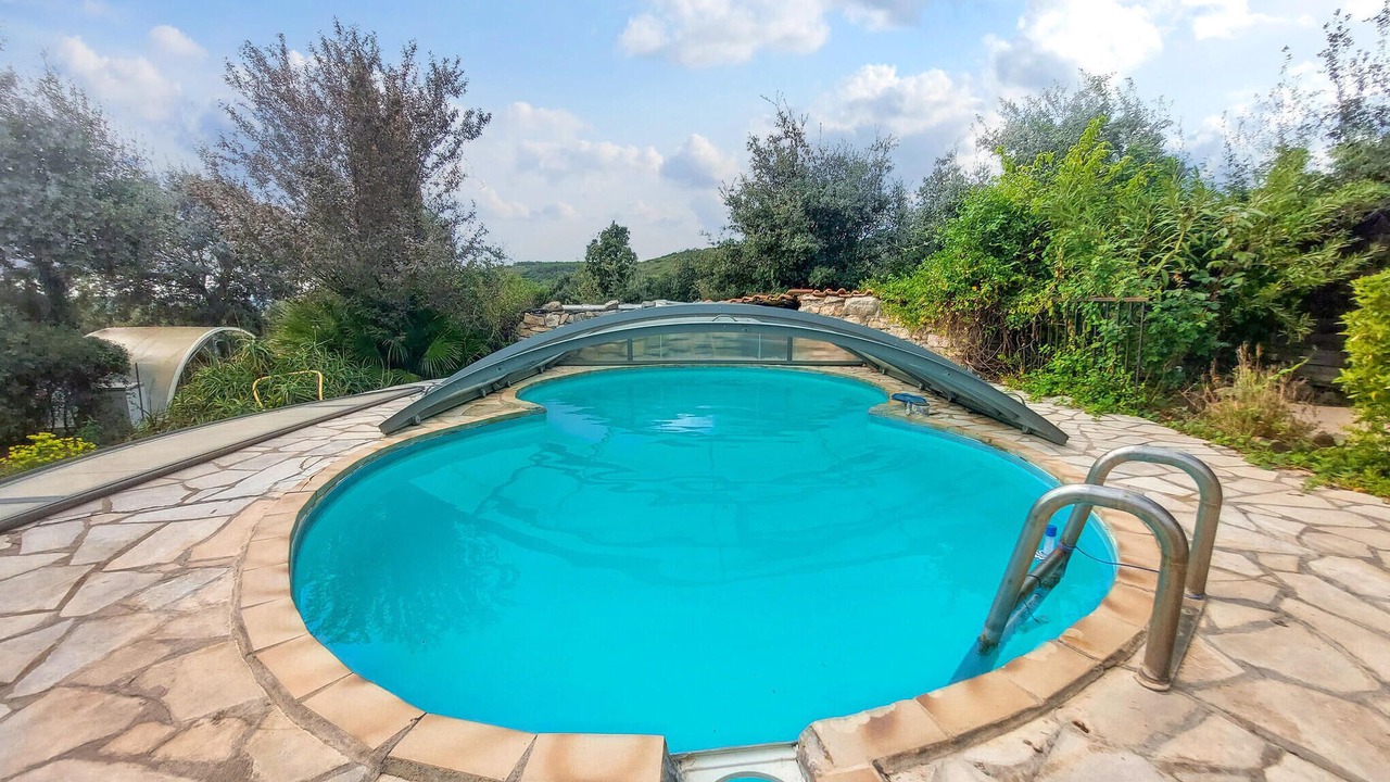 Photo of Outdoor in Cabrials