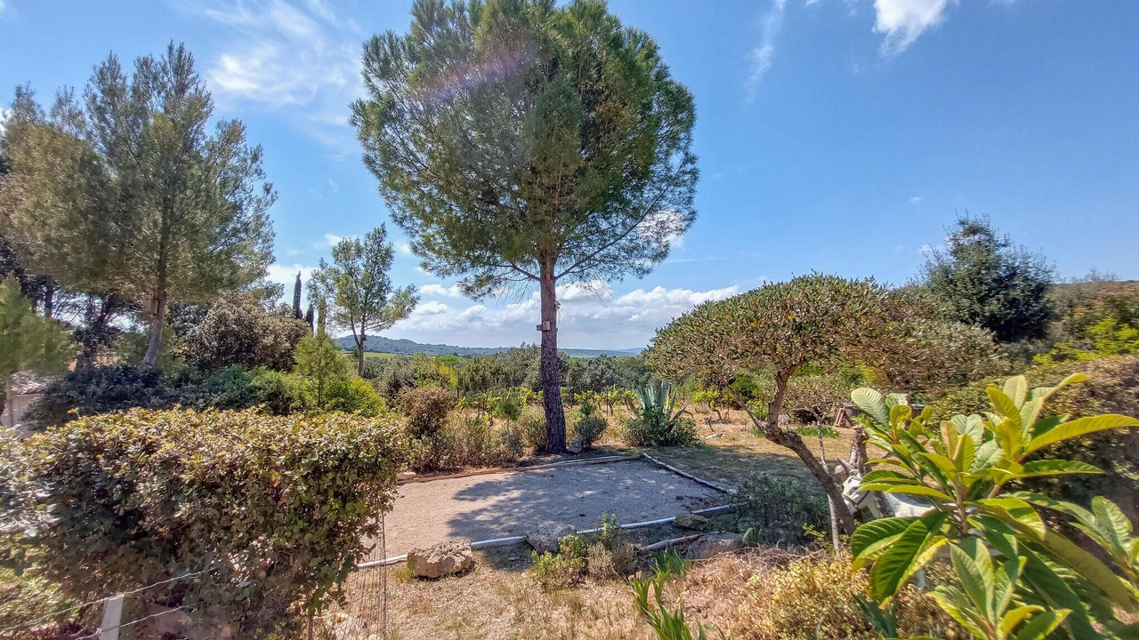 Photo of Outdoor in Cabrials