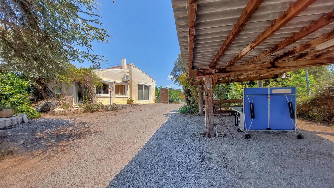 Photo of Outdoor in Cabrials