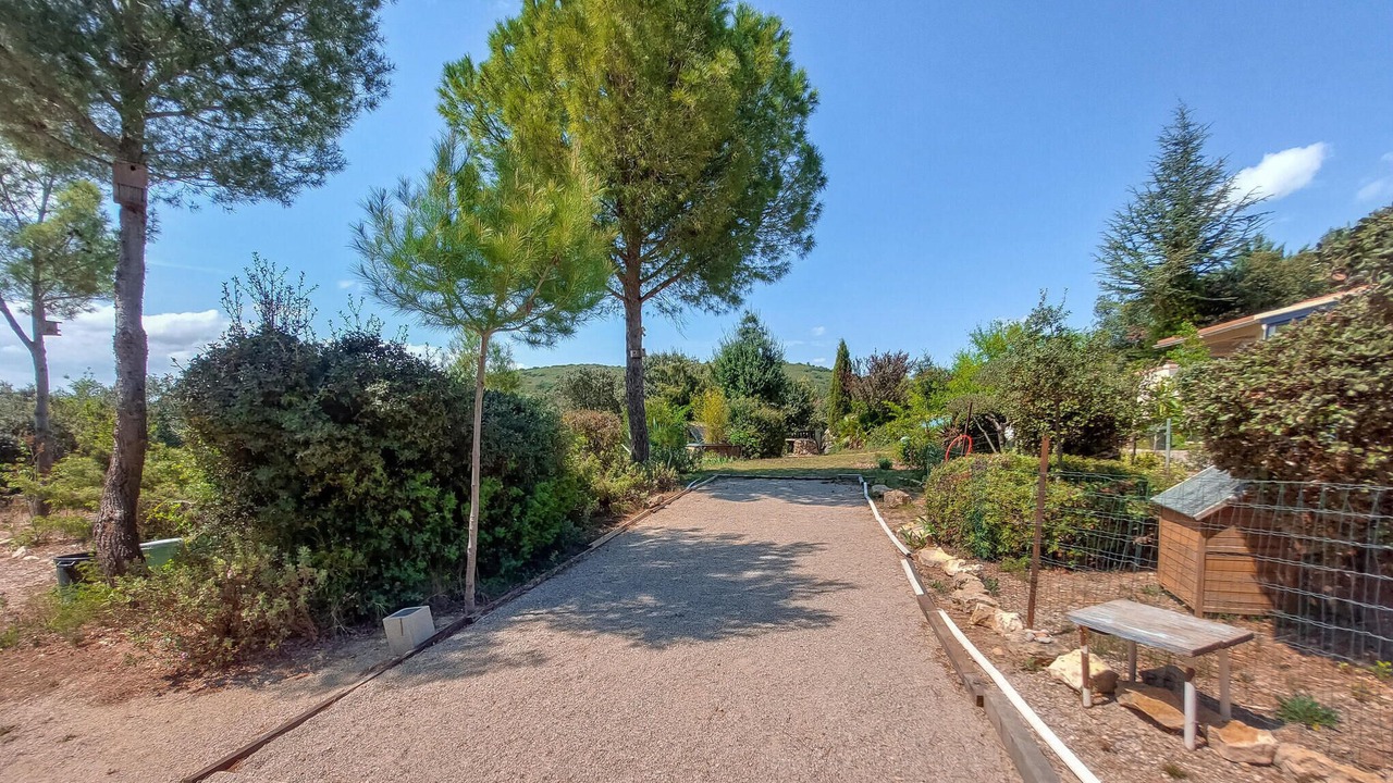 Photo of Outdoor in Cabrials